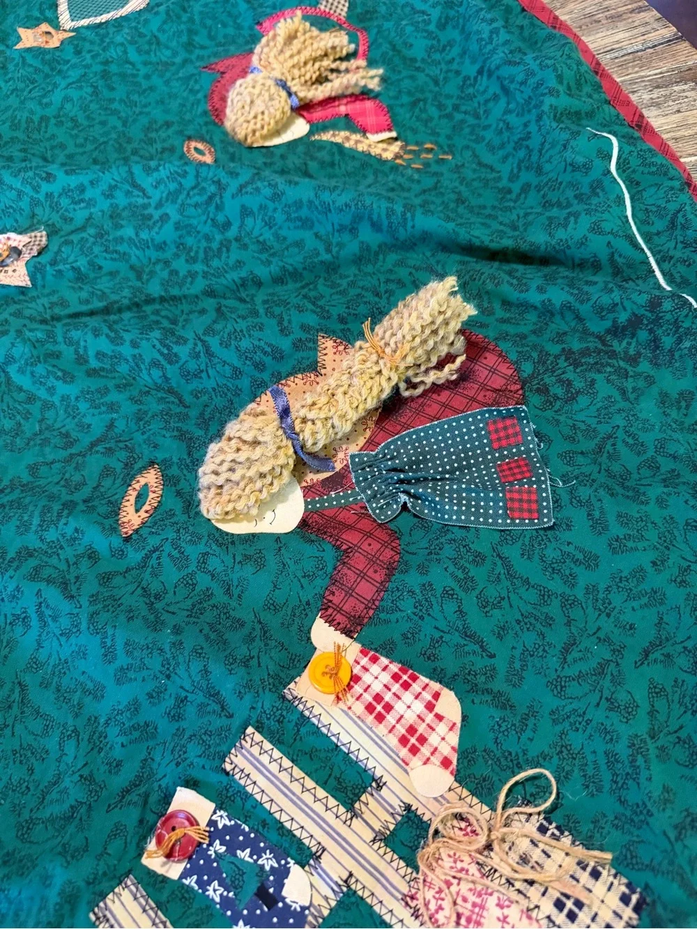 Vintage Primitive Country Christmas Tree Skirt 43” Folk Art Angel Appliqué 90’s